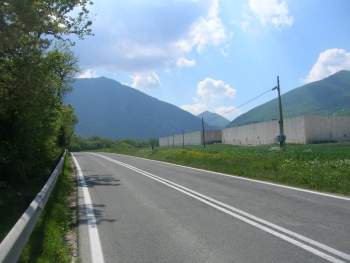 road from Castelraimondo